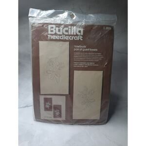 Vintag Bucilla Needlecraft 3550 Rosebud Guest Towel Embroidery Crewel Work Kit